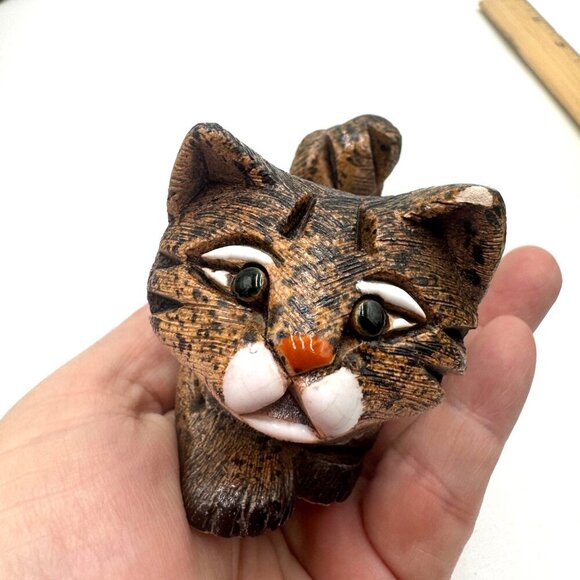 Artesania Rinconada brown tabby cat figurine Uruguay art pottery brown white - Picture 9 of 13
